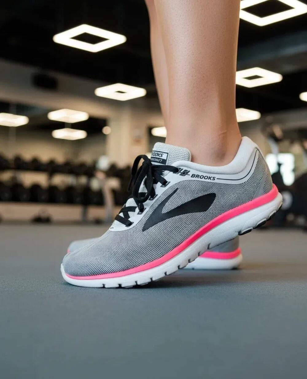 Brooks PureFlow 7 Women's Size 7.5 Gray Black Pink Running Shoes Sneakers